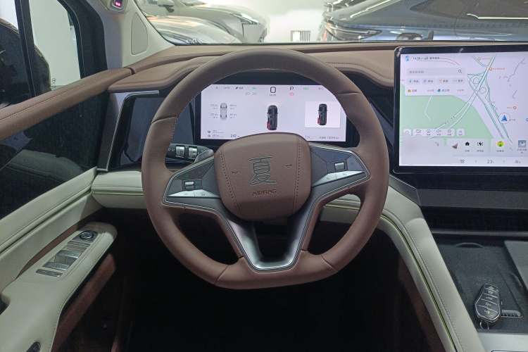 比亚迪 夏 2025款 DM-i 1.5T 180km 卓越型中控内饰13