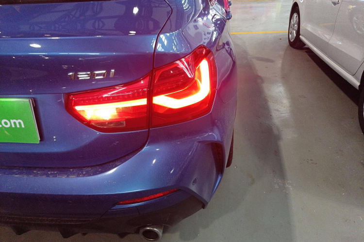 宝马1系 2020款 120i M运动套装车身外观6006