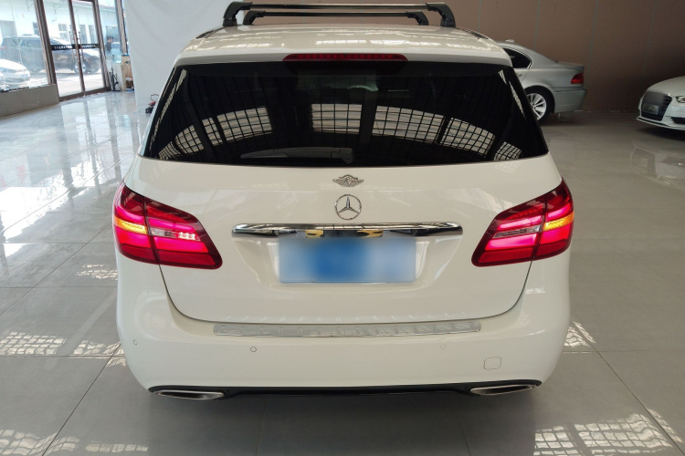 奔驰B级 2015款 B 200 豪华型车身外观6