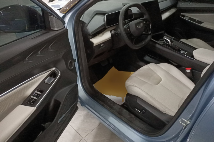 吉利汽车 2023款 博越COOL 1.5TD 智尊型中控内饰7003