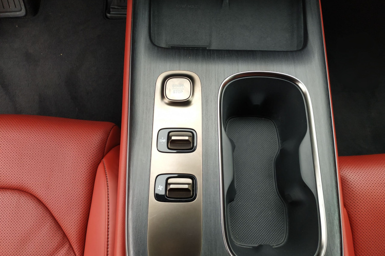 小米汽车 小米SU7 2024款 后驱超长续航高阶智驾Pro版局部细节9008