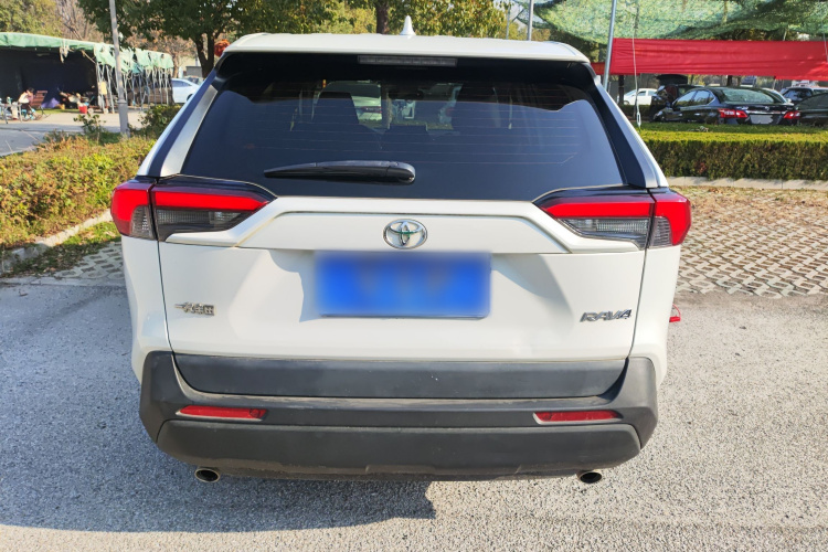 丰田 RAV4荣放 2020款 2.0L CVT两驱都市版车身外观6