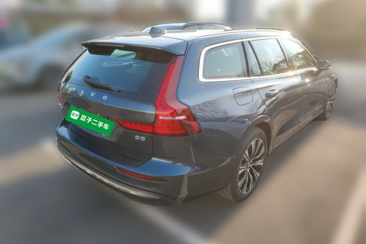 沃尔沃V60 2024款 B5 智远豪华版车身外观7