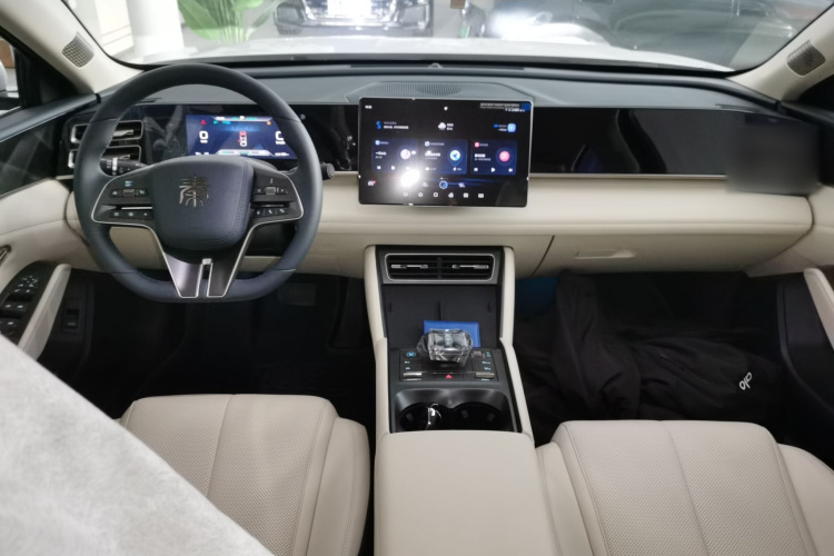 比亚迪 秦L 2024款 DM-i 80KM超越型中控内饰12