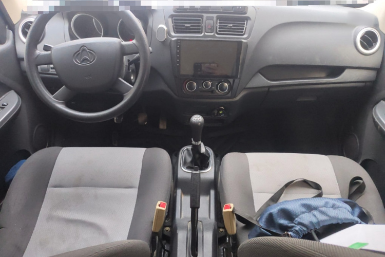 长安凯程 长安睿行M60 2023款 1.6L CNG舒适型客车6座中控内饰12