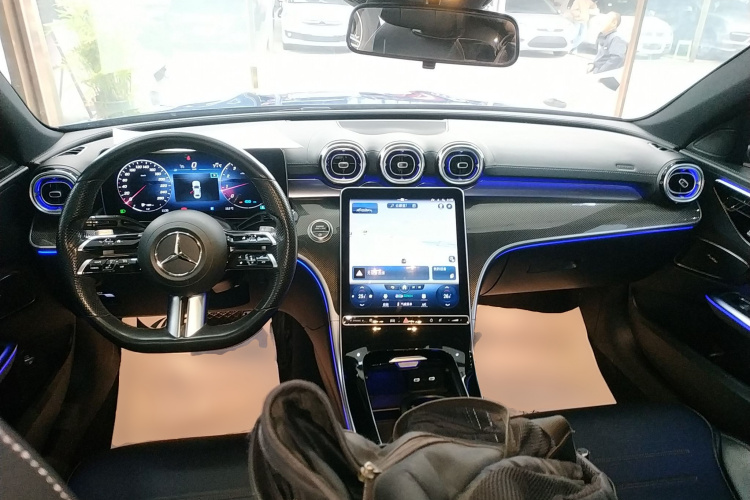奔驰C级 2022款 C 260 L 运动版中控内饰7002