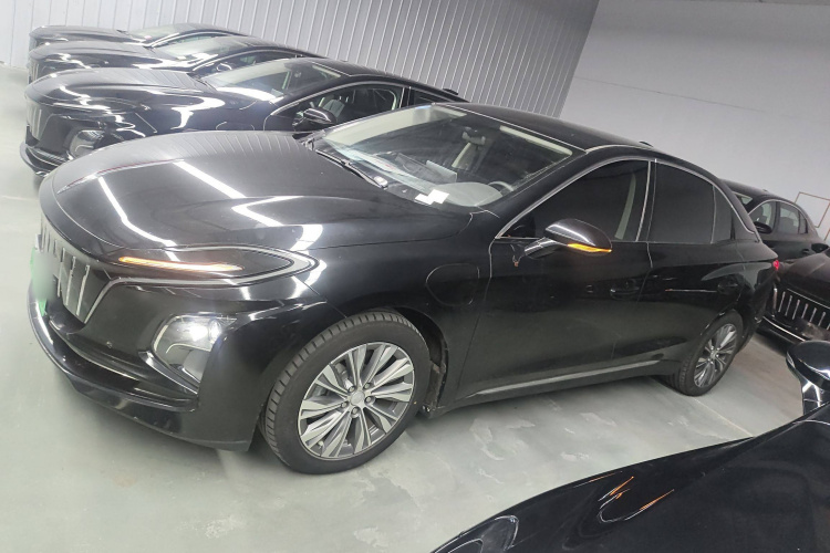 红旗E-QM5 2022款 431km 充电乐享版车身外观6003