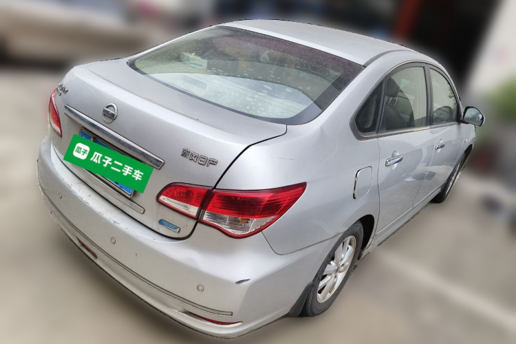 日产 轩逸 2012款 经典 1.6XE 手动舒适版车身外观7