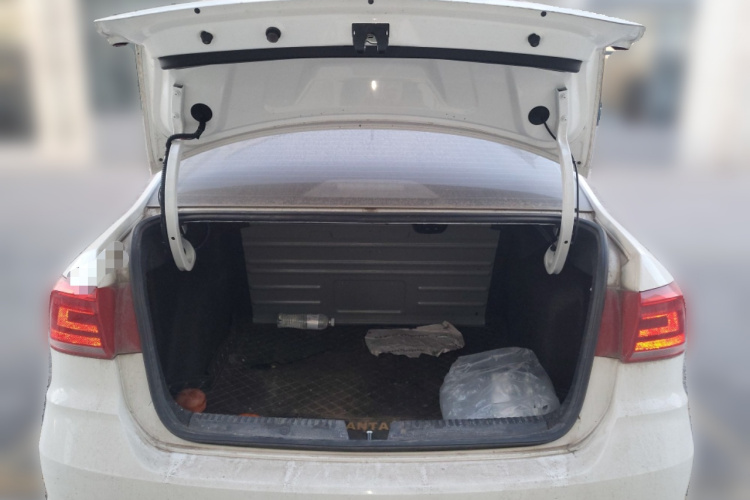 大众 桑塔纳 2021款 1.5L 手动风尚版中控内饰23