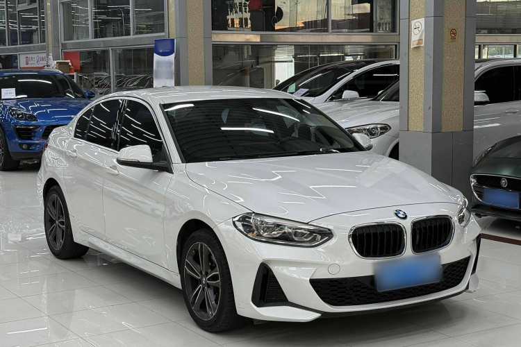 宝马1系 2022款 120i M运动版车身外观6004