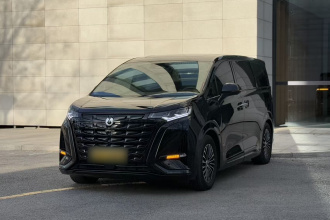 腾势D9 2022款 DM-i 970 四驱尊荣型