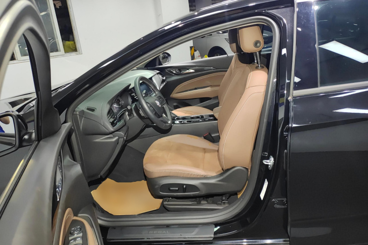 别克 君威 2023款 552T 智享型中控内饰19