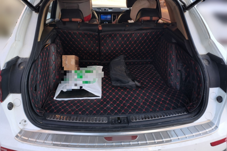 众泰SR9 2017款 2.0T 自动极致之梦版中控内饰23