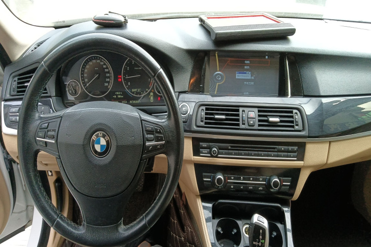 宝马5系 2014款 520Li 典雅型中控内饰7002