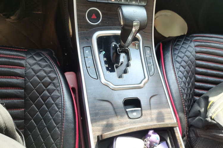 陆风X7 2015款 2.0T 全景尊贵版局部细节18