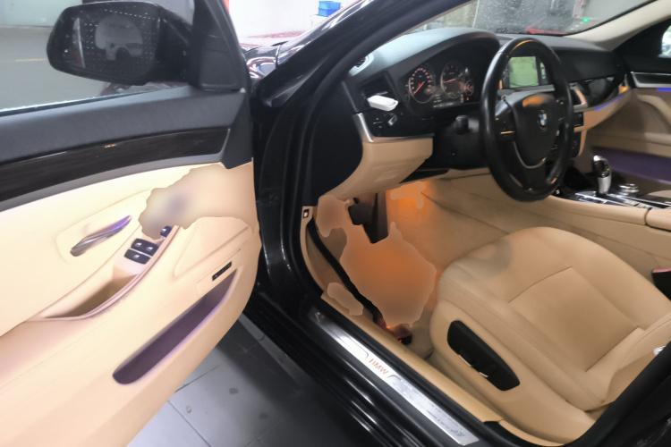 宝马5系 2014款 525Li 豪华设计套装中控内饰7003