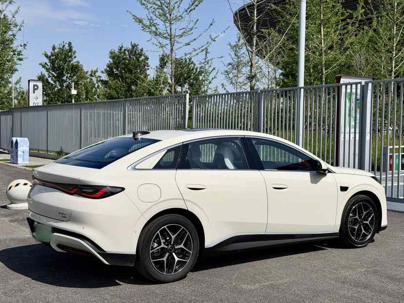 比亚迪 海豹06新能源 2025款 EV 545KM旗舰型(5)