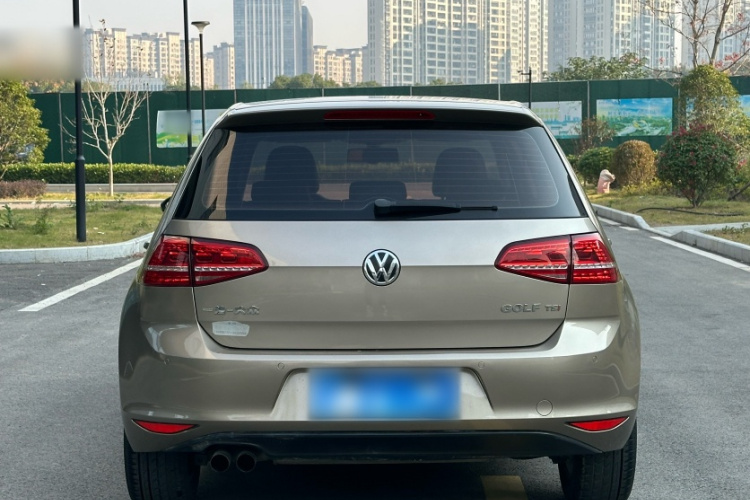 大众 高尔夫 2016款 230TSI 自动豪华型车身外观6002