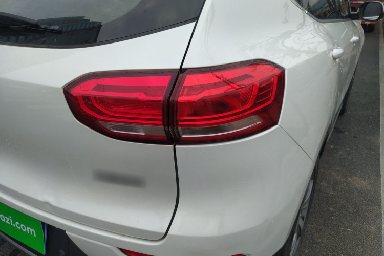 哈弗H6 2019款 红标 1.5GDIT 自动豪华智联版车身外观9