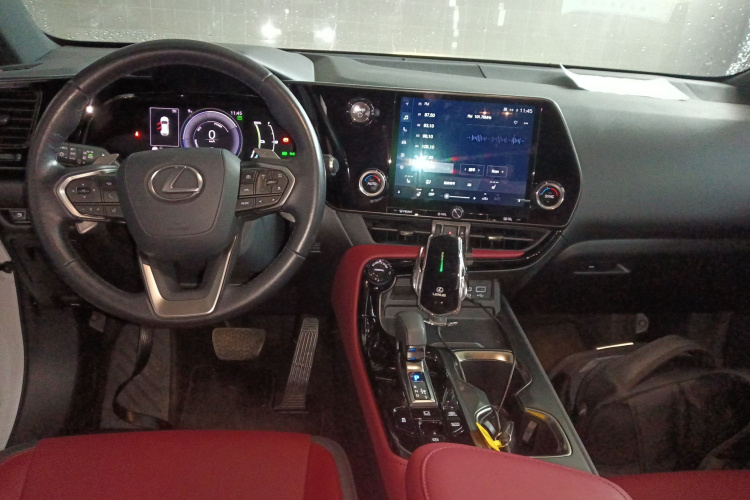 雷克萨斯NX新能源 2022款 400h+ 畅悦版中控内饰12