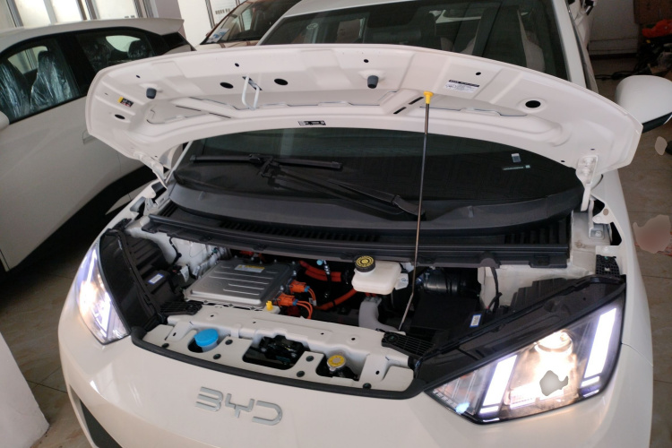 比亚迪 海鸥 2025款 305km 活力版机舱底盘24