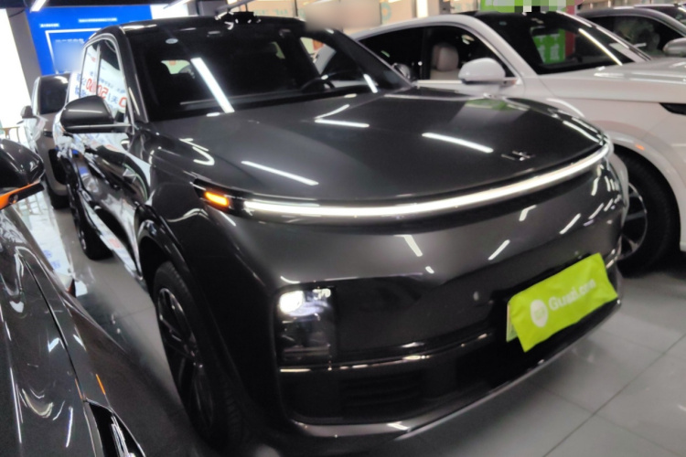 理想汽车 理想L8 2024款 Ultra车身外观3