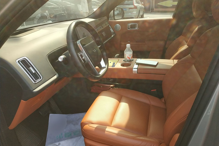 理想汽车 理想L8 2023款 Pro中控内饰19