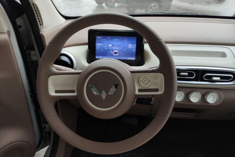 五菱汽车 宏光MINIEV 2025款 四门版 进阶款中控内饰13