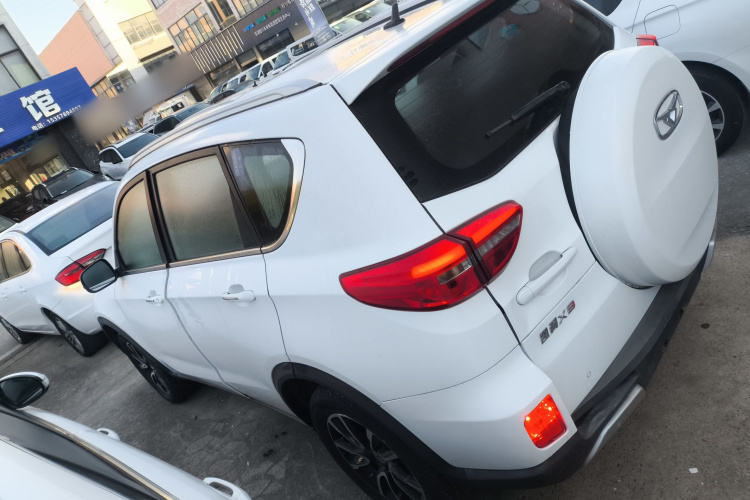 凯翼X3 2019款 1.5L 手动智耀版车身外观4