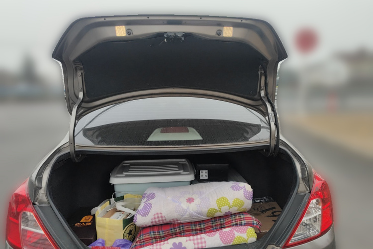 日产 阳光 2015款 1.5XE 手动舒适版中控内饰23