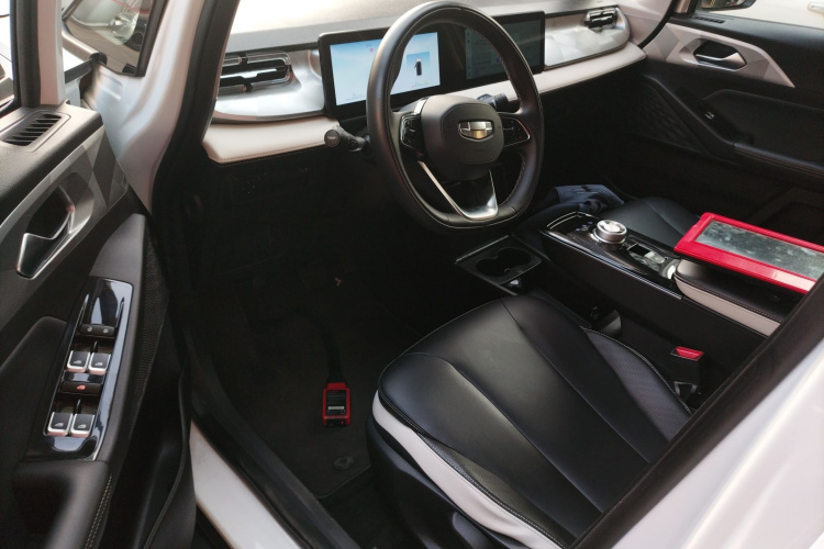 吉利几何E萤火虫 2022款 401KM 霹雳虎 4座中控内饰20