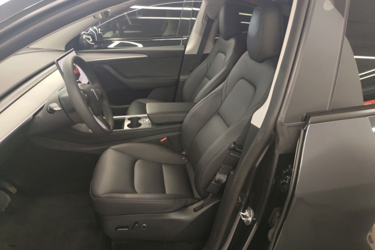 特斯拉 Model Y 2024款 长续航全轮驱动版局部细节19