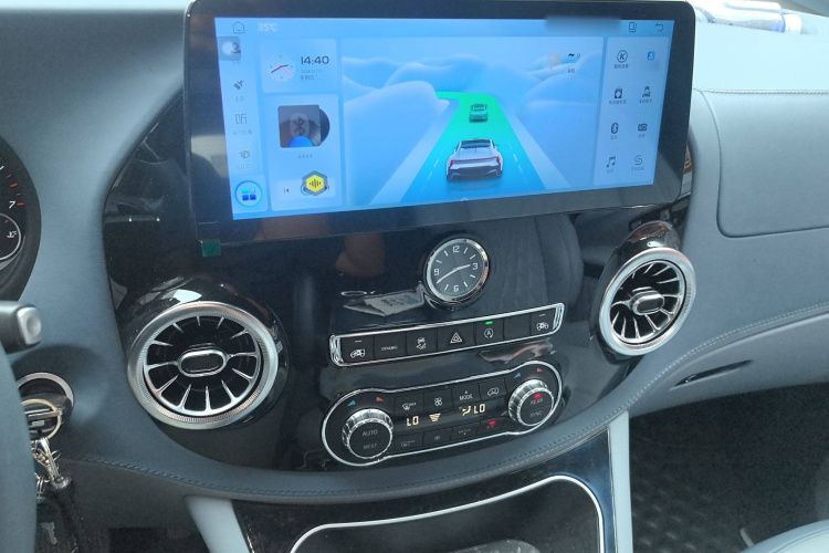 奔驰 威霆 2021款 2.0T 商务版 7座局部细节16