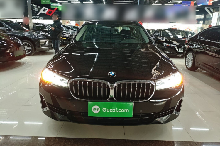 宝马5系 2021款 525Li 豪华套装车身外观2