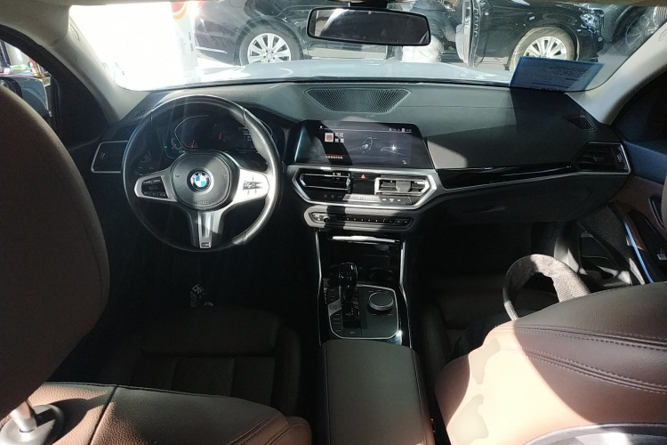 宝马3系 2022款 改款 320Li M运动套装中控内饰7002