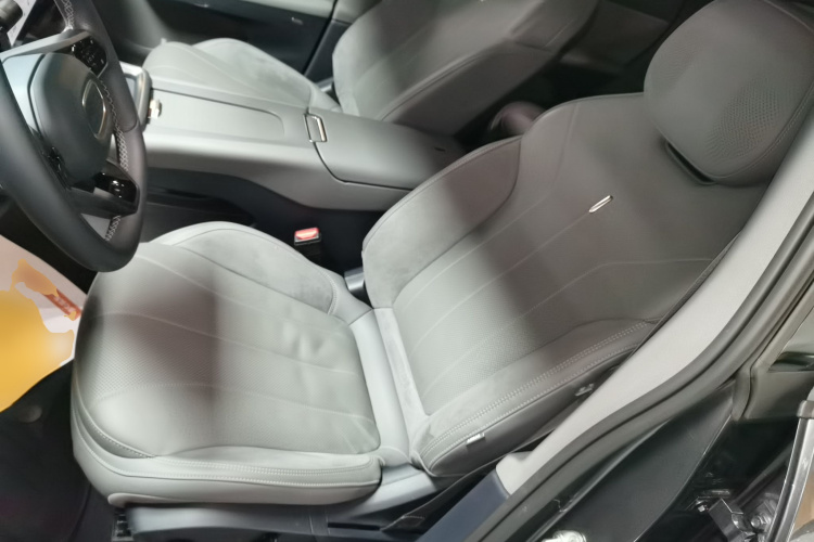 领克07 2024款 EM-P 126长续航 Halo局部细节19