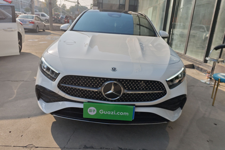 奔驰A级 2023款 A 200 L 时尚型车身外观2