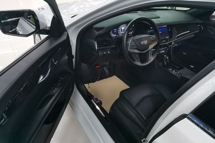 凯迪拉克CT6 2019款 28T 豪华型中控内饰20
