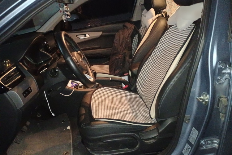 起亚 福瑞迪 2018款 1.6L 手动智享天窗版Value中控内饰19