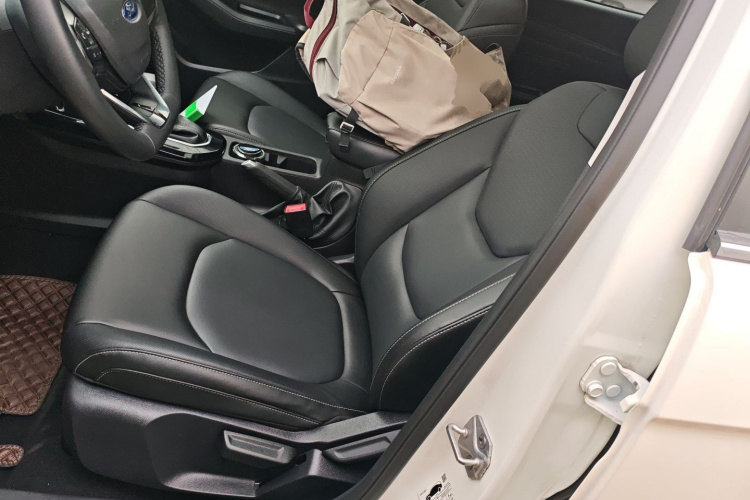 福特 福睿斯 2021款 1.5L 自动钻石版中控内饰19