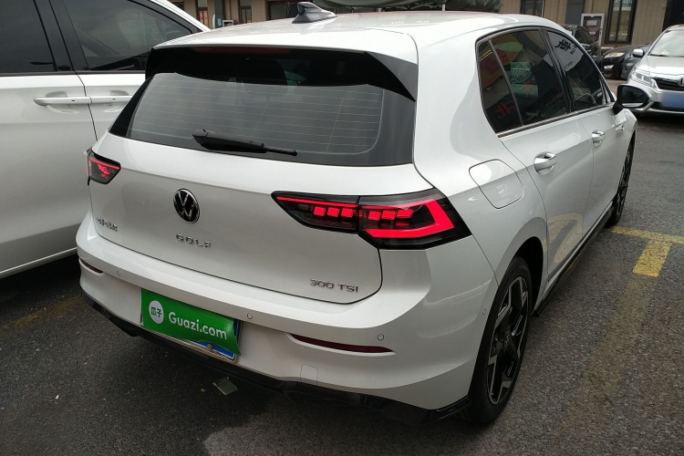 大众 高尔夫 2025款 改款 300TSI R-Line车身外观7