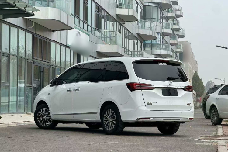 别克GL8 2022款 陆上公务舱 652T 豪华型车身外观6004