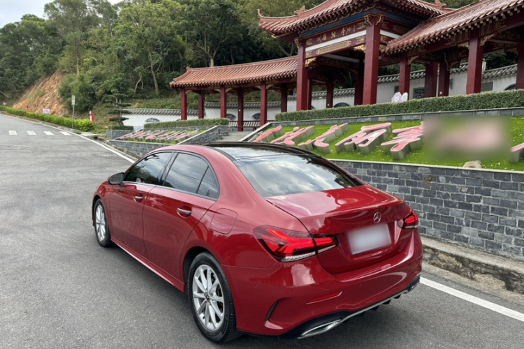 奔驰A级 2020款 A 200 L 运动轿车车身外观6005