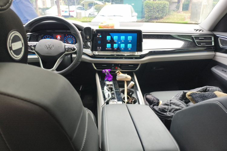 大众 途昂 2023款 380TSI 四驱尊崇旗舰版中控内饰7002