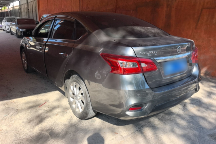 日产 轩逸 2022款 经典 1.6XL CVT豪华版车身外观4