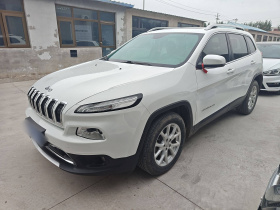 Jeep 自由光 2017款 2.0L 优越版