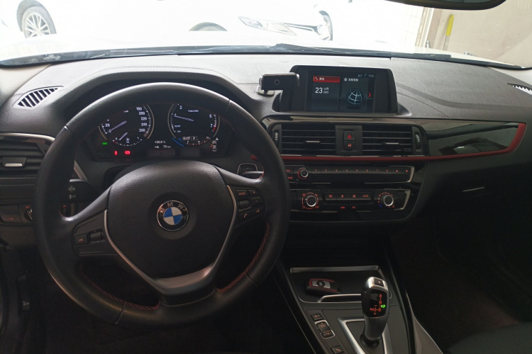 宝马2系(进口) 2018款 220i 运动设计套装中控内饰7002
