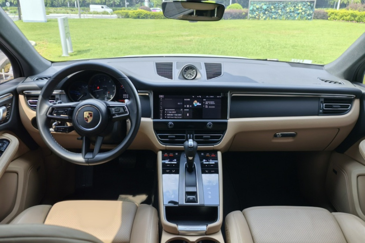 保时捷 2023款 Macan 2.0T中控内饰7002