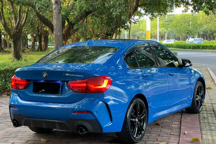 宝马1系 2021款 125i M运动曜夜版车身外观6005