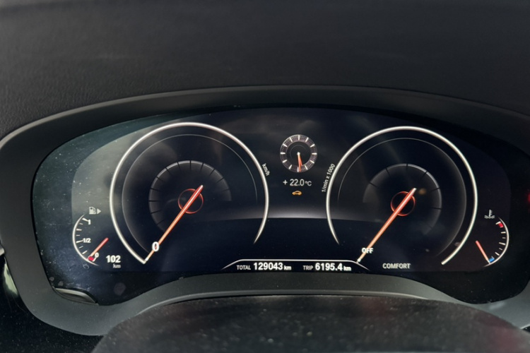 宝马5系 2019款 530Li 领先型 M运动套装局部细节14